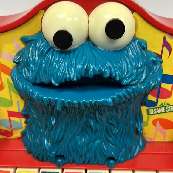 Vintage 1976 SesameStreet”CookieMonster” moving eyes child’s piano - Picture 2 of 10